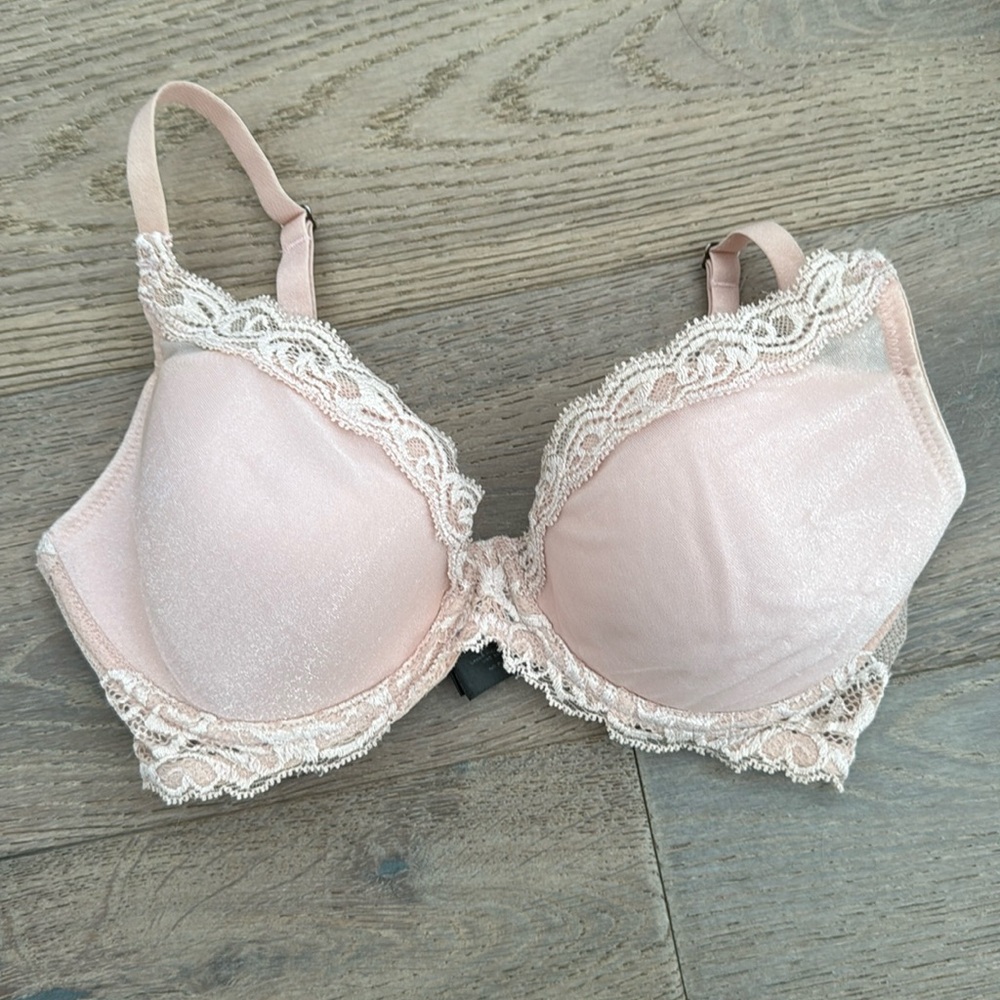 Natori light pink bra with lace 32DD